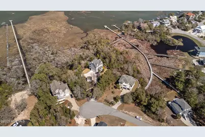 9814 Clarendon Drive, Emerald Isle, NC 28594 - Photo 7