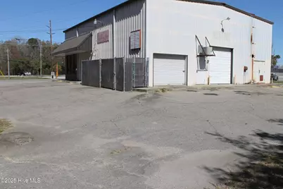 1041 S Madison Street, Whiteville, NC 28472 - Photo 5