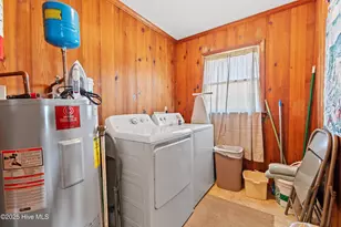 1097 Ocean Blvd W, Holden Beach, NC 28462 - Photo 29