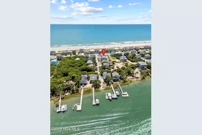 525 Sidbury Avenue, Topsail Beach, NC 28445 - Photo 5
