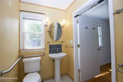 264 E Indiana Avenue, Southern Pines, NC 28387 - Photo 33