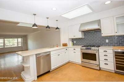 264 E Indiana Avenue, Southern Pines, NC 28387 - Photo 13