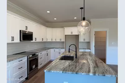 302 E Ivybridge Drive, Hubert, NC 28539 - Photo 11