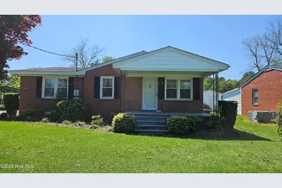 101 Oakland Boulevard, Clinton, NC 28328 - Photo 1