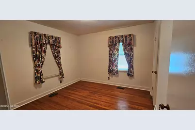101 Oakland Boulevard, Clinton, NC 28328 - Photo 13