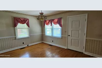 101 Oakland Boulevard, Clinton, NC 28328 - Photo 11