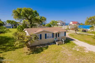 1072 Island Rd, Harkers Island, NC 28531 - Photo 3