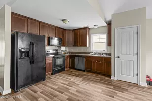 1272 Pickett Rd, Jacksonville, NC 28540 - Photo 5