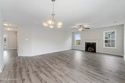 142 Sanctuary Street, Jacksonville, NC 28546 - Photo 5