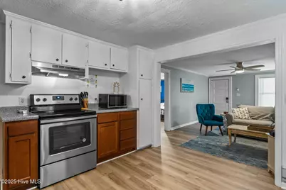 409 Monroe Avenue, Carolina Beach, NC 28428 - Photo 13