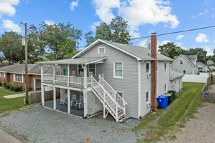 409 Monroe Ave, Carolina Beach, NC 28428 - Photo 3