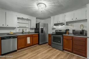 409 Monroe Ave, Carolina Beach, NC 28428 - Photo 15