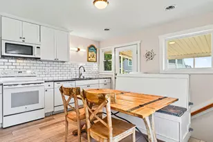 118 Seaside St, Holden Beach, NC 28462 - Photo 21