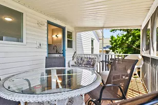 118 Seaside St, Holden Beach, NC 28462 - Photo 17
