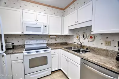 250 W Second Street #2b, Ocean Isle Beach, NC 28469 - Photo 15