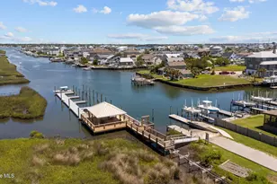 602 W Fort Macon Rd, Atlantic Beach, NC 28512 - Photo 13