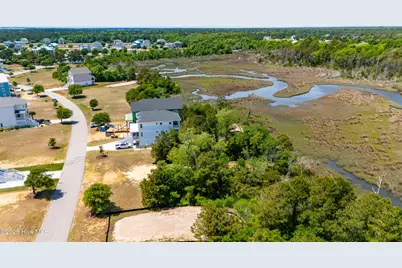 637 Cannonsgate Drive, Newport, NC 28570 - Photo 3