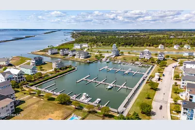 637 Cannonsgate Drive, Newport, NC 28570 - Photo 9