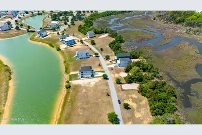 637 Cannonsgate Drive, Newport, NC 28570 - Photo 5
