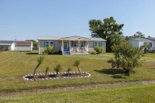 139 Diamond City Dr, Harkers Island, NC 28531 - Photo 3