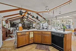 117 Arthur Rd, Beaufort, NC 28516 - Photo 11