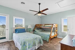 154 Sand Dollar St, Holden Beach, NC 28462 - Photo 23