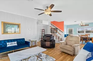 154 Sand Dollar St, Holden Beach, NC 28462 - Photo 15