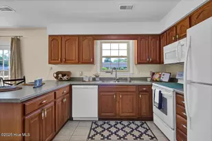 805 Hamlet Ave, Carolina Beach, NC 28428 - Photo 7