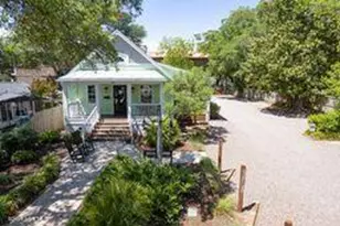 105 E Brown St, Southport, NC 28461 - Photo 1