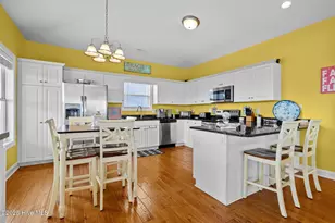 2414 Ocean Dr, Emerald Isle, NC 28594 - Photo 7