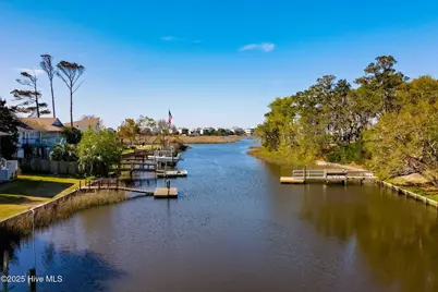 106 SW 24th Street, Oak Island, NC 28465 - Photo 9
