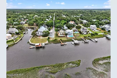 106 SW 24th Street, Oak Island, NC 28465 - Photo 31