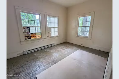 207 Bruton Street W, Wilson, NC 27893 - Photo 3