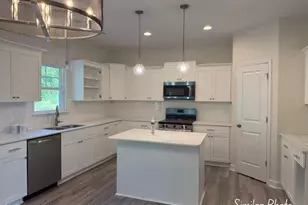 1115 Lunenburg Pl, Jacksonville, NC 28540 - Photo 11