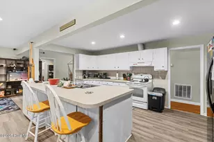 608 Henderson Dr, Jacksonville, NC 28540 - Photo 13