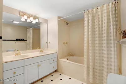 125 W Pine Street, Pine Level, NC 27568 - Photo 19