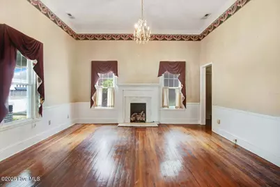 125 W Pine Street, Pine Level, NC 27568 - Photo 9