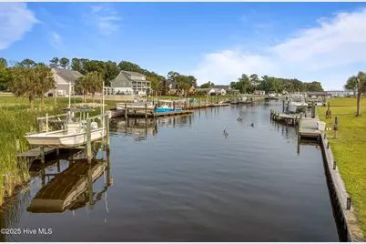 304 Brook Lane, Newport, NC 28570 - Photo 7