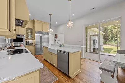 1009 Michael Drive, New Bern, NC 28560 - Photo 3