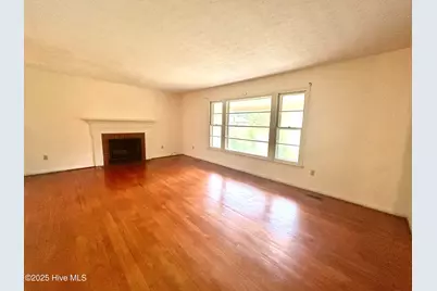 1203 Franklin Avenue, Laurinburg, NC 28352 - Photo 5