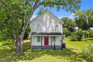 509 Academy St, Oriental, NC 28571 - Photo 1