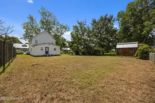 509 Academy St, Oriental, NC 28571 - Photo 29