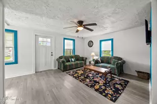 509 Academy St, Oriental, NC 28571 - Photo 5