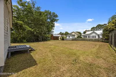 509 Academy Street, Oriental, NC 28571 - Photo 31