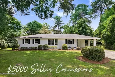 527 W College Street, Warsaw, NC 28398 - Photo 1