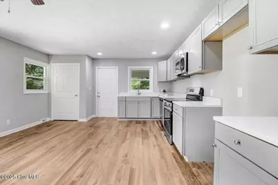 527 W College Street, Warsaw, NC 28398 - Photo 23