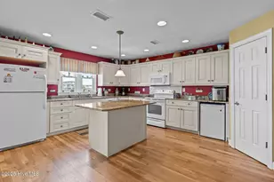 406 Ocean Blvd W, Holden Beach, NC 28462 - Photo 7