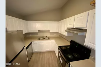 3001 Macgregor Downs Road #102, Greenville, NC 27834 - Photo 5