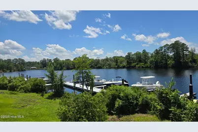 218 Shoreview Drive, New Bern, NC 28562 - Photo 9