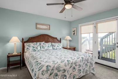 982 Ocean Boulevard W, Holden Beach, NC 28462 - Photo 15